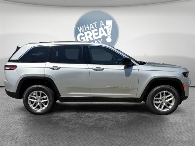2025 Jeep Grand Cherokee GRAND CHEROKEE LAREDO X 4X4 2025 Jeep Grand Cherokee GRAND CHEROKEE LAREDO X 4X4