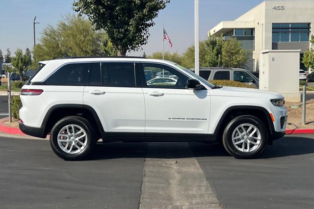 2025 Jeep Grand Cherokee GRAND CHEROKEE LAREDO X 4X2