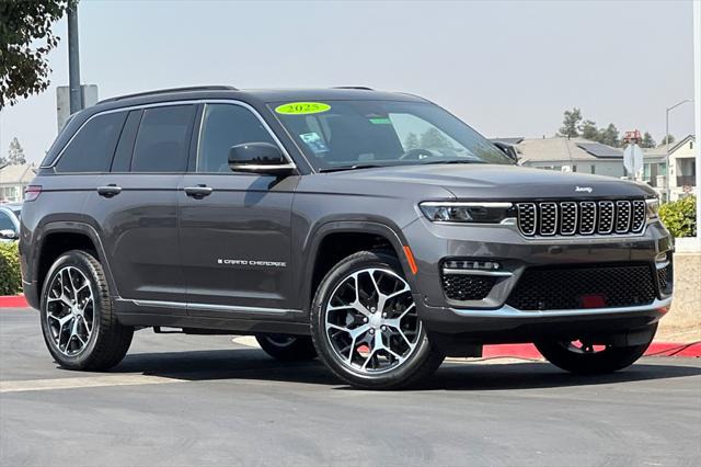 2025 Jeep Grand Cherokee GRAND CHEROKEE SUMMIT RESERVE 4X4