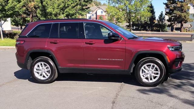 2025 Jeep Grand Cherokee GRAND CHEROKEE LAREDO X 4X4 2025 Jeep Grand Cherokee GRAND CHEROKEE LAREDO X 4X4