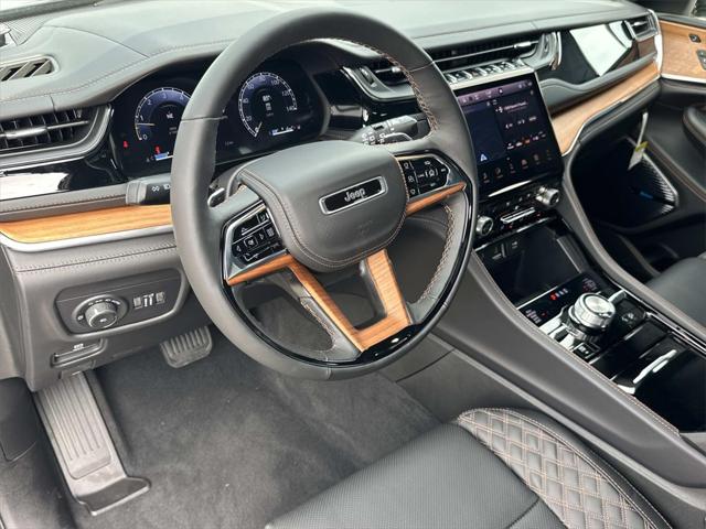 2025 Jeep Grand Cherokee GRAND CHEROKEE SUMMIT RESERVE 4X4