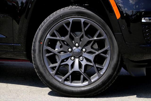 2025 Jeep Grand Cherokee GRAND CHEROKEE L SUMMIT 4X4