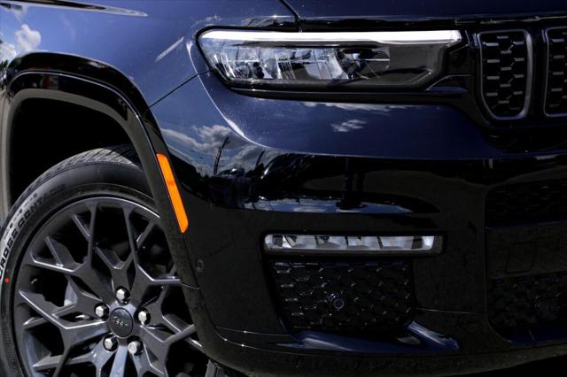 2025 Jeep Grand Cherokee GRAND CHEROKEE L SUMMIT 4X4