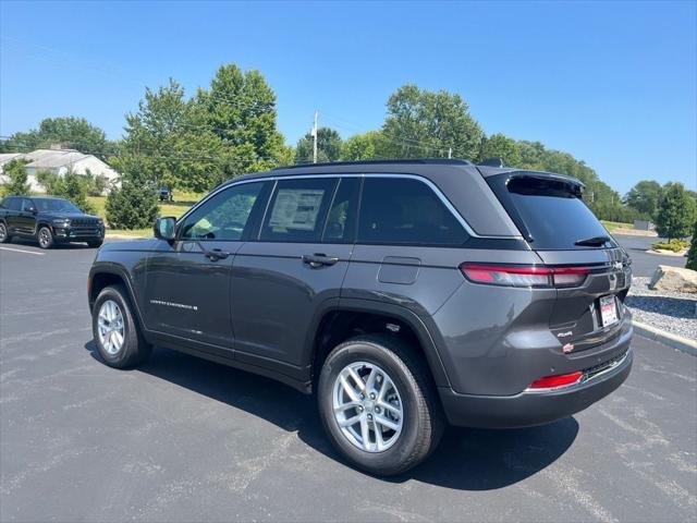 2025 Jeep Grand Cherokee GRAND CHEROKEE LAREDO X 4X4