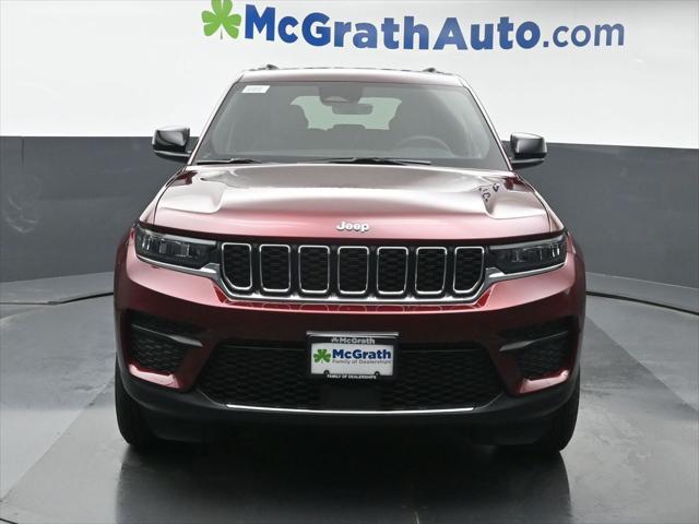 2025 Jeep Grand Cherokee GRAND CHEROKEE LAREDO X 4X4