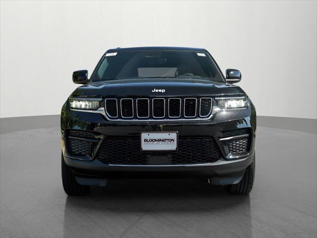 2025 Jeep Grand Cherokee GRAND CHEROKEE LAREDO X 4X4 2025 Jeep Grand Cherokee GRAND CHEROKEE LAREDO X 4X4