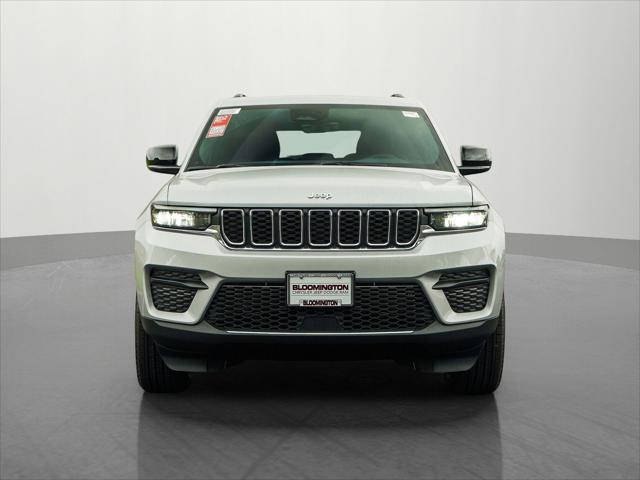 2025 Jeep Grand Cherokee GRAND CHEROKEE LAREDO X 4X4 2025 Jeep Grand Cherokee GRAND CHEROKEE LAREDO X 4X4