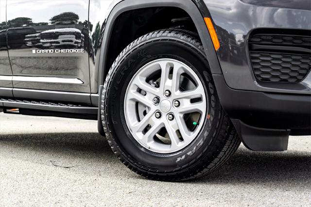 2025 Jeep Grand Cherokee GRAND CHEROKEE LAREDO 4X2 2025 Jeep Grand Cherokee GRAND CHEROKEE LAREDO 4X2