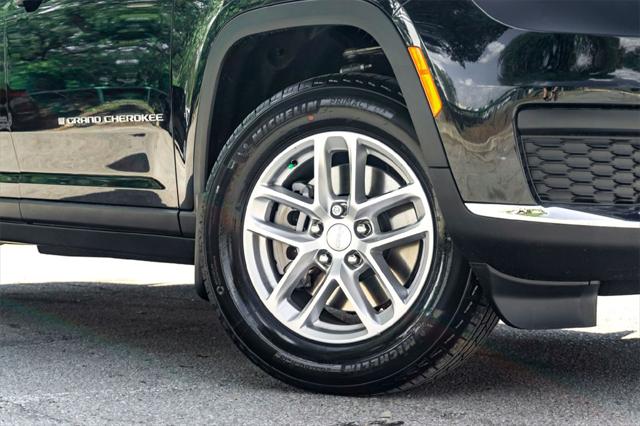 2025 Jeep Grand Cherokee GRAND CHEROKEE L LAREDO X 4X4