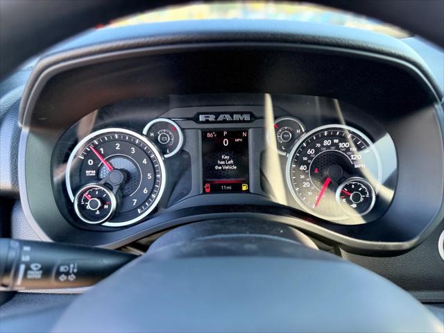 2025 RAM Ram 1500 RAM 1500 TRADESMAN CREW CAB 4X2 57 BOX
