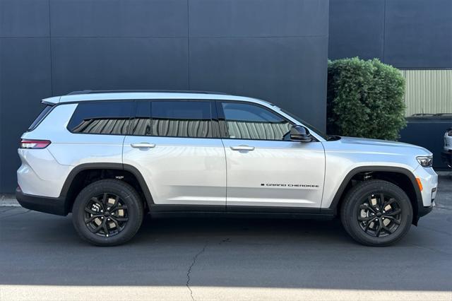 2025 Jeep Grand Cherokee GRAND CHEROKEE L ALTITUDE 4X4 2025 Jeep Grand Cherokee GRAND CHEROKEE L ALTITUDE 4X4