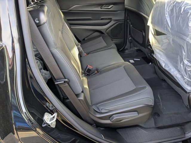 2025 Jeep Grand Cherokee Laredo X 4x4
