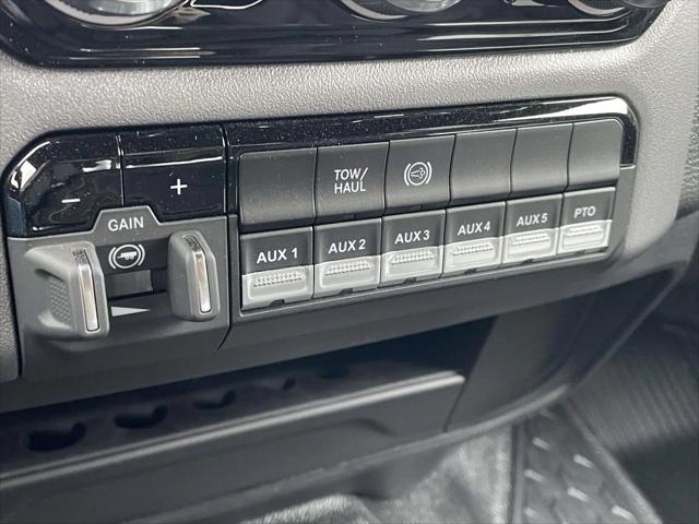 2026 RAM Ram 3500 Chassis Cab RAM 3500 BIG HORN CREW CAB CHASSIS 4X4 60 CA 2026 RAM Ram 3500 Chassis Cab RAM 3500 BIG HORN CREW CAB CHASSIS 4X4 60 CA