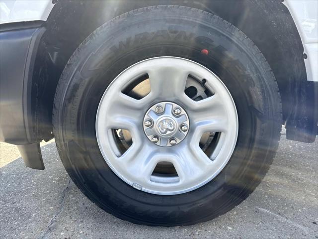2026 RAM Ram 1500 RAM 1500 TRADESMAN CREW CAB 4X2 57 BOX