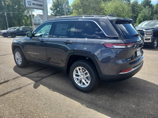 2025 Jeep Grand Cherokee GRAND CHEROKEE LAREDO X 4X4