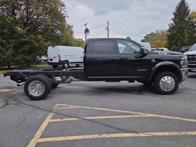 2026 RAM Ram 5500 Chassis Cab RAM 5500 BIG HORN CHASSIS CREW CAB 4X4 60 CA