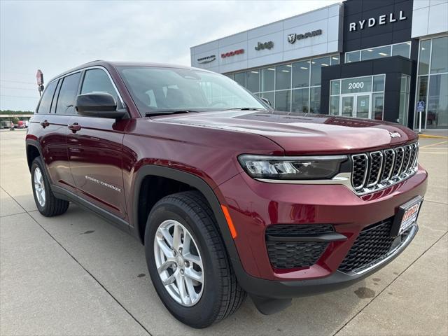 2025 Jeep Grand Cherokee GRAND CHEROKEE LAREDO X 4X4