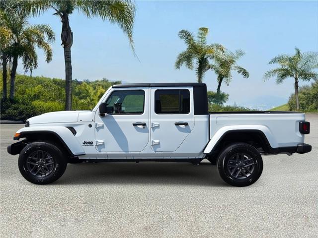 2025 Jeep Gladiator GLADIATOR SPORT S 4X4