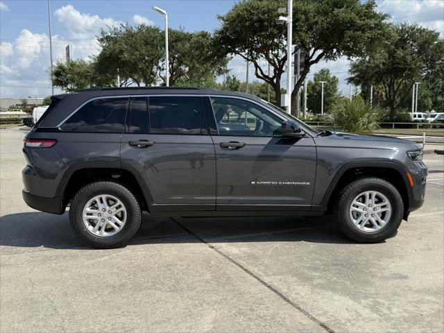 2025 Jeep Grand Cherokee GRAND CHEROKEE LAREDO 4X2
