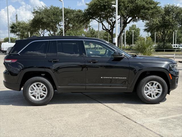2025 Jeep Grand Cherokee GRAND CHEROKEE LAREDO 4X2