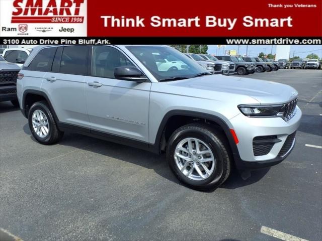 2025 Jeep Grand Cherokee GRAND CHEROKEE LAREDO X 4X4
