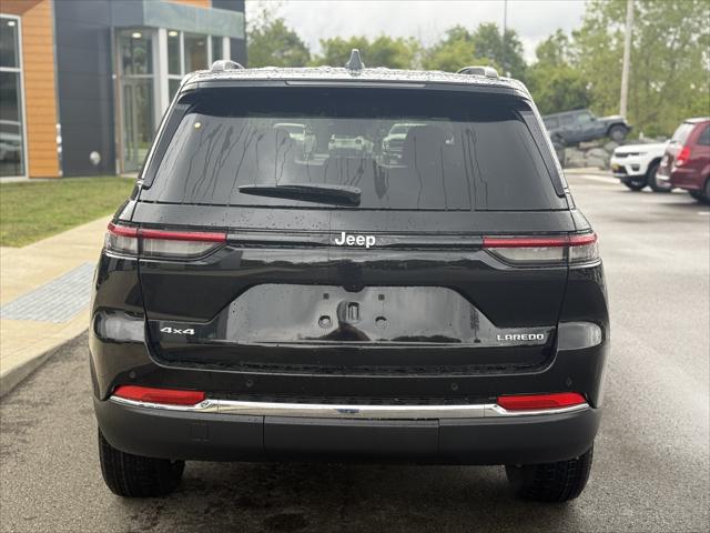 2025 Jeep Grand Cherokee GRAND CHEROKEE LAREDO X 4X4