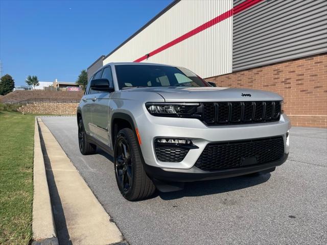 2025 Jeep Grand Cherokee GRAND CHEROKEE LIMITED 4X2