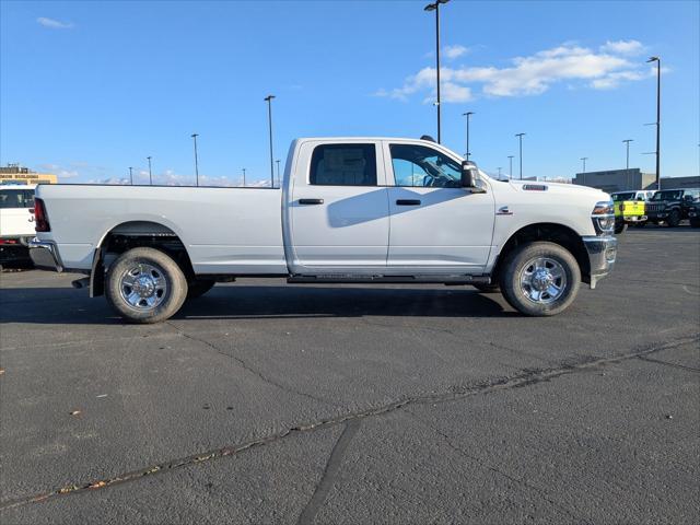 2026 RAM Ram 2500 RAM 2500 TRADESMAN CREW CAB 4X4 8 BOX