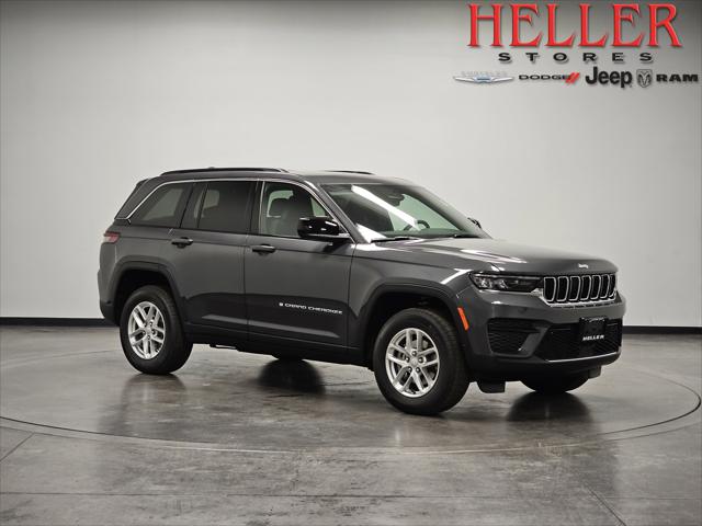 2025 Jeep Grand Cherokee GRAND CHEROKEE LAREDO X 4X4