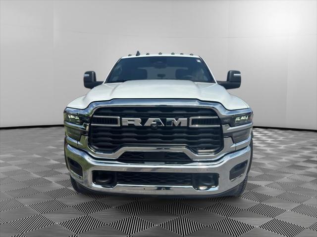 2026 RAM Ram 4500 Chassis Cab RAM 4500 TRADESMAN CHASSIS CREW CAB 4X4 60 CA 2026 RAM Ram 4500 Chassis Cab RAM 4500 TRADESMAN CHASSIS CREW CAB 4X4 60 CA