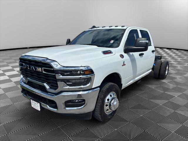 2026 RAM Ram 3500 Chassis Cab RAM 3500 TRADESMAN CREW CAB CHASSIS 4X4 60 CA 2026 RAM Ram 3500 Chassis Cab RAM 3500 TRADESMAN CREW CAB CHASSIS 4X4 60 CA