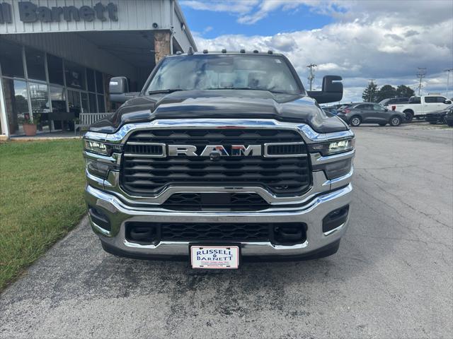 2026 RAM Ram 3500 Chassis Cab RAM 3500 TRADESMAN CREW CAB CHASSIS 4X4 60 CA 2026 RAM Ram 3500 Chassis Cab RAM 3500 TRADESMAN CREW CAB CHASSIS 4X4 60 CA
