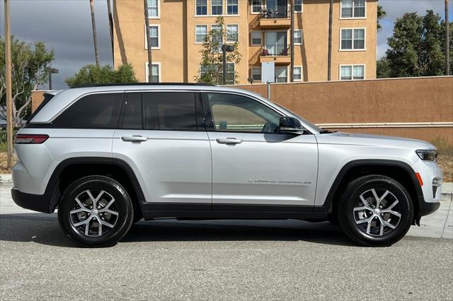 2025 Jeep Grand Cherokee GRAND CHEROKEE LIMITED 4X4