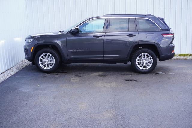 2025 Jeep Grand Cherokee GRAND CHEROKEE LAREDO X 4X4
