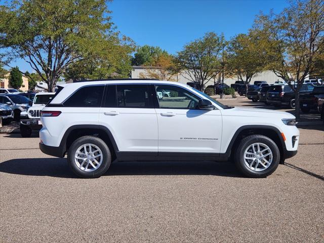 2025 Jeep Grand Cherokee GRAND CHEROKEE LAREDO X 4X4 2025 Jeep Grand Cherokee GRAND CHEROKEE LAREDO X 4X4