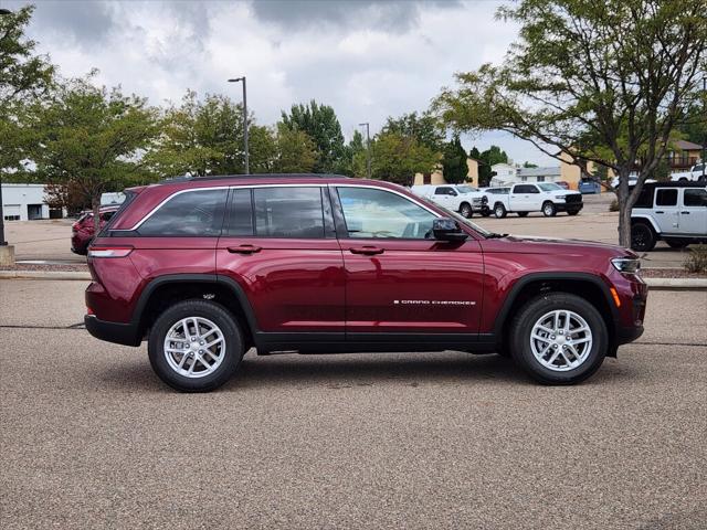 2025 Jeep Grand Cherokee GRAND CHEROKEE LAREDO X 4X4