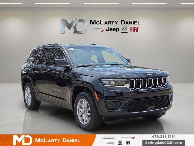 2025 Jeep Grand Cherokee GRAND CHEROKEE LAREDO X 4X4