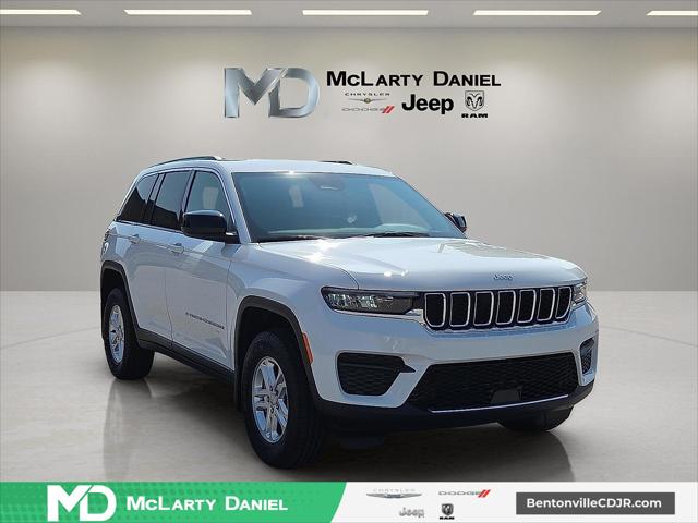 2025 Jeep Grand Cherokee GRAND CHEROKEE LAREDO 4X4