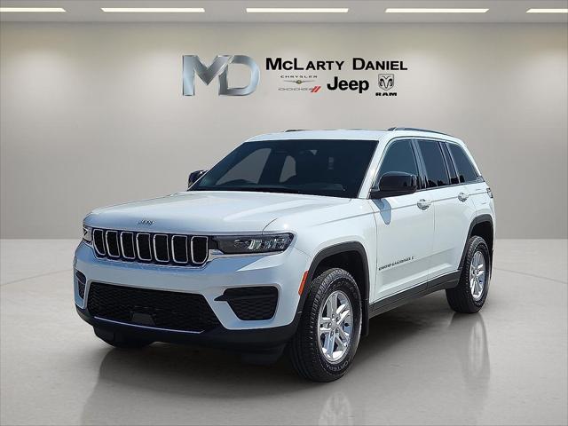 2025 Jeep Grand Cherokee GRAND CHEROKEE LAREDO 4X4