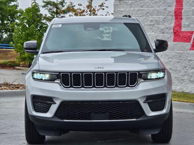 2025 Jeep Grand Cherokee GRAND CHEROKEE LAREDO 4X2