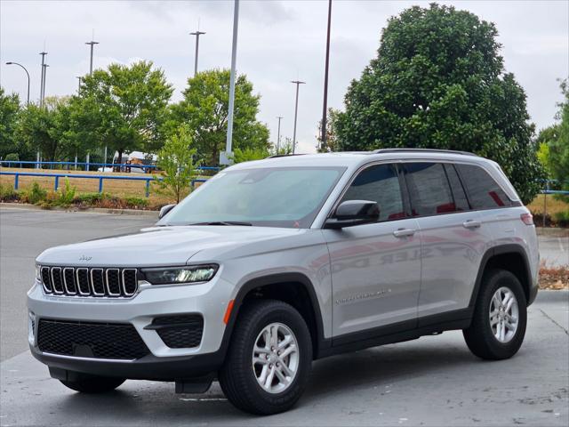2025 Jeep Grand Cherokee GRAND CHEROKEE LAREDO 4X2