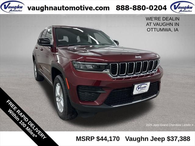 2025 Jeep Grand Cherokee GRAND CHEROKEE LAREDO X 4X4
