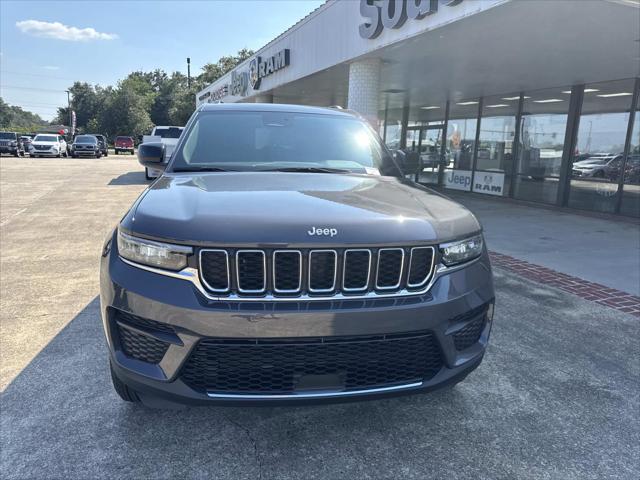 2025 Jeep Grand Cherokee GRAND CHEROKEE LAREDO X 4X4
