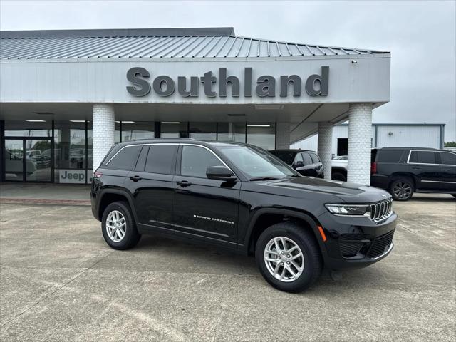 2025 Jeep Grand Cherokee GRAND CHEROKEE LAREDO X 4X4