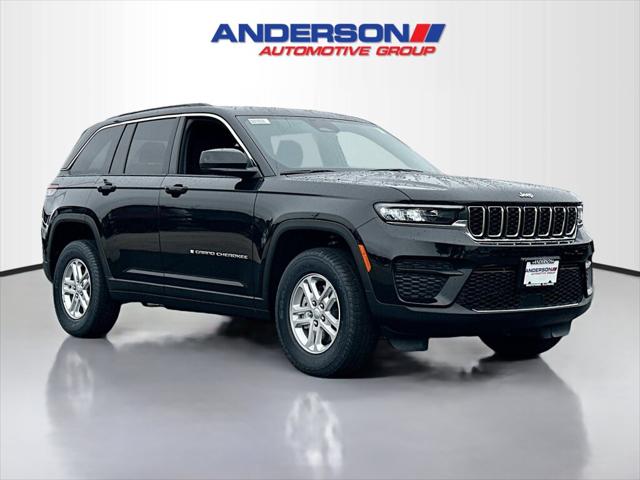 2025 Jeep Grand Cherokee GRAND CHEROKEE LAREDO 4X4