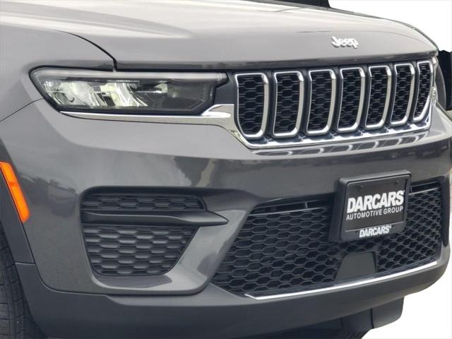 2025 Jeep Grand Cherokee GRAND CHEROKEE LAREDO X 4X4