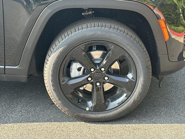2025 Jeep Grand Cherokee Limited 4x2