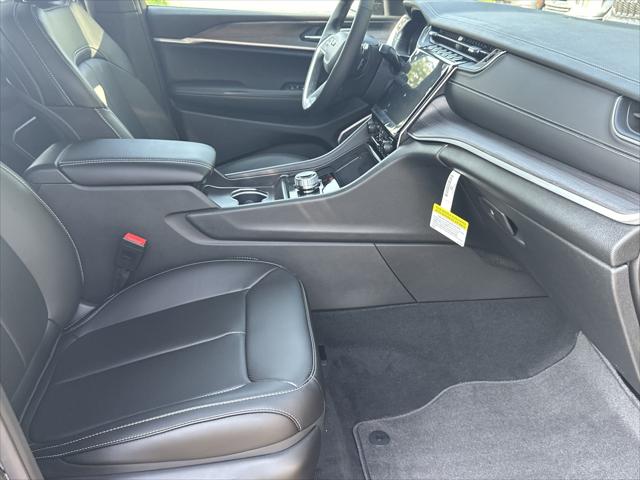 2025 Jeep Grand Cherokee Limited 4x2
