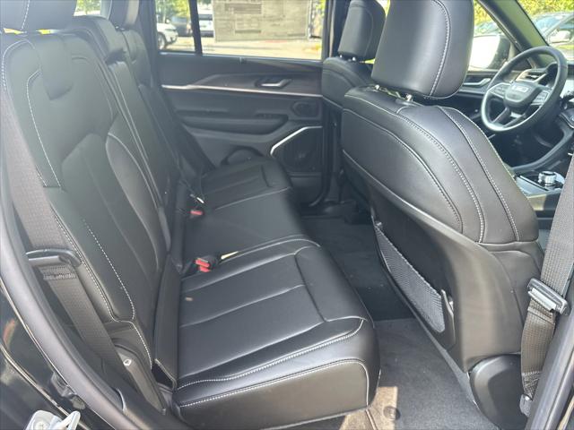 2025 Jeep Grand Cherokee Limited 4x2