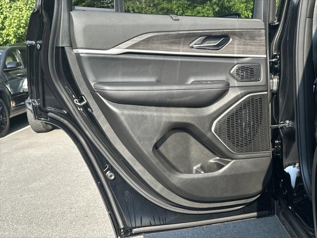 2025 Jeep Grand Cherokee Limited 4x2